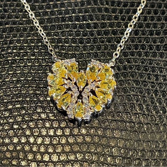 Yellow Zircon Heart Necklace - Picture 4 of 6